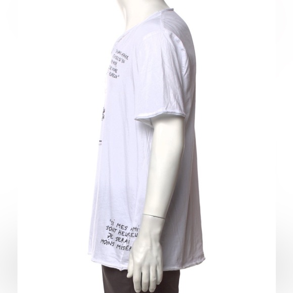 Graphic Print V-neck Tshirt - Picture 3 of 3